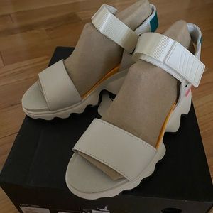 SOREL Kinetic Wedge Platform Sandals 5.5